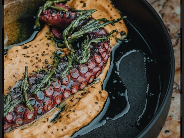 Pulpo con romesco de Lata-Bern@